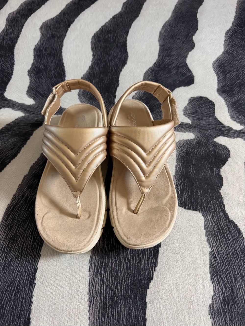 Easy Spirit Metallic Gold Quilted Thong Sandals